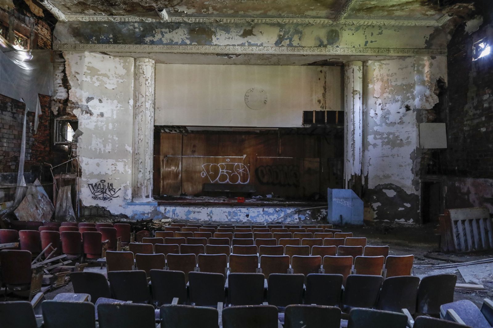 A Closer Look: The once-splendid Beaux-Arts Broadway Theatre